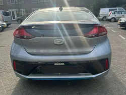 Grijs Gebruikt 2016 Hyundai Ioniq Sedan | € 17.000