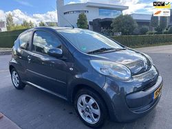 Grijs, metallic lak Gebruikt 2007 Citroën C1 Hatchback | € 1.245 (Eerlijke prijs)
