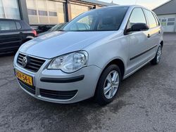Grijs Gebruikt 2005 VW Polo Hatchback | € 3.250 (Eerlijke prijs)