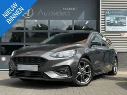 Grijs Gebruikt 2019 Ford Focus ST-Line Stationwagen | € 14.490 (Eerlijke prijs)
