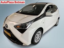 Wit Gebruikt 2019 Toyota Aygo X-play Hatchback | € 10.500 (Duur)