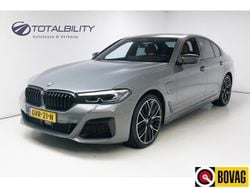 Grijs Gebruikt 2022 BMW 545e M Performance Sedan | € 48.400 (Super prijs)