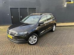 Zwart (metallic) Gebruikt 2020 Skoda Karoq Style SUV | € 17.999 (Goede deal)