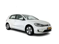 Wit Gebruikt 2018 VW e-Golf Hatchback | € 10.445 (Iets duurder)