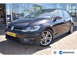 Zwart Gebruikt 2020 VW Golf VII Highline Hatchback | € 21.900 (Goede deal)
