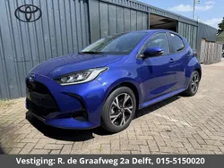 Blauw, metallic lak Gebruikt 2025 Toyota Yaris Hybrid Luxury Hatchback | € 28.250