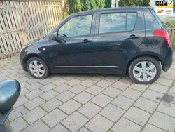 Zwart Gebruikt 2009 Suzuki Swift Hatchback | € 2.250 (Eerlijke prijs)