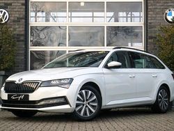 Wit Gebruikt 2020 Skoda Superb Stationwagen | € 22.995 (Goede deal)