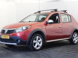 Rood Gebruikt 2010 Dacia Sandero Stepway Hatchback | € 3.999 (Eerlijke prijs)