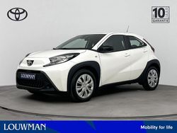 Wit Gebruikt 2024 Toyota Aygo X Play SUV | € 19.945