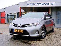 Grijs Gebruikt 2015 Toyota Auris Trend Hatchback | € 12.750 (Eerlijke prijs)