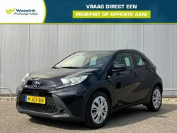 Zwart Gebruikt 2022 Toyota Aygo Hatchback | € 15.690 (Eerlijke prijs)
