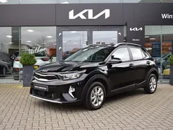 Zwart Gebruikt 2023 Kia Stonic SUV | € 23.395 (Eerlijke prijs)