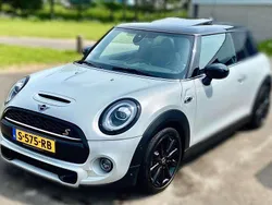 Wit Gebruikt 2020 Mini Cooper S Pepper Hatchback | € 24.950 (Eerlijke prijs)