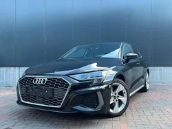 Zwart, metallic lak Gebruikt 2024 Audi A3 Sportback S-Line Hatchback | € 32.500 (Eerlijke prijs)