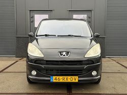 Zwart Gebruikt 2005 Peugeot 1007 MPV | € 1.199