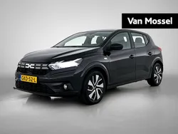 Zwart Gebruikt 2024 Dacia Sandero Expression Hatchback | € 19.435 (Eerlijke prijs)