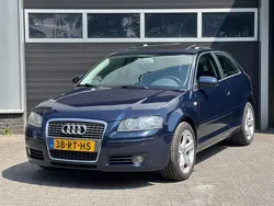 Blauw Gebruikt 2005 Audi A3 Attraction Hatchback | € 4.450 (Eerlijke prijs)