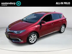 Rood Gebruikt 2017 Toyota Auris Executive Hatchback | € 16.945 (Iets duurder)