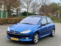 Blauw Gebruikt 2005 Peugeot 206 Hatchback | € 2.700 (Eerlijke prijs)
