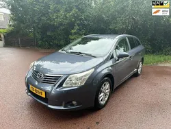 Blauw, metallic lak Gebruikt 2010 Toyota Avensis Comfort Stationwagen | € 6.495 (Goede deal)