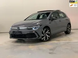 Grijs Gebruikt 2023 VW Golf VIII R-line Hatchback | € 33.500 (Eerlijke prijs)