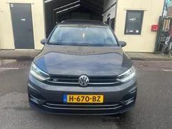 Grijs Gebruikt 2016 VW Touran Highline MPV | € 16.950
