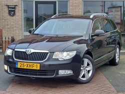 Zwart Gebruikt 2012 Skoda Superb Stationwagen | € 5.950 (Super prijs)