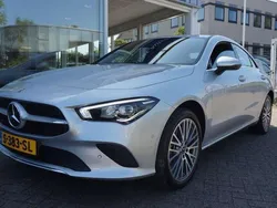 Grijs Gebruikt 2023 Mercedes CLA250e Luxury Sedan | € 34.925 (Eerlijke prijs)