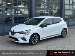 Wit Gebruikt 2022 Renault Clio V Techno Hatchback | € 16.400 (Eerlijke prijs)