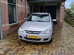 Zilver Gebruikt 2004 Opel Corsa Enjoy Hatchback | € 750 (Goede deal)