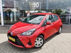 Rood Gebruikt 2018 Toyota Yaris Hatchback | € 13.295 (Eerlijke prijs)
