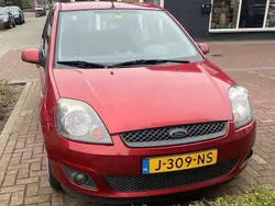 Oranje Gebruikt 2006 Ford Fiesta Futura Hatchback | € 1.750 (Goede deal)