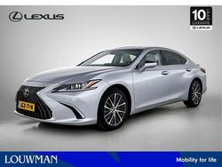 Grijs Gebruikt 2024 Lexus ES300 Business Edition Sedan | € 47.950 (Eerlijke prijs)