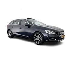 Grijs Gebruikt 2015 Volvo V60 Summum Stationwagen | € 7.945 (Iets duurder)