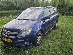 Blauw Gebruikt 2007 Opel Zafira Executive MPV | € 1.750 (Goede deal)