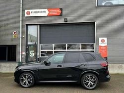 Zwart, metallic lak Gebruikt 2021 BMW X5 M Sport SUV | € 56.950 (Super prijs)
