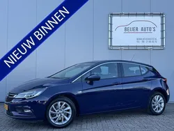 Blauw Gebruikt 2017 Opel Astra Innovation Hatchback | € 14.395 (Super prijs)