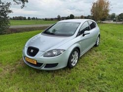 Zilver Gebruikt 2006 Seat Leon Reference MPV | € 2.250 (Goede deal)