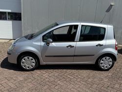 Grijs Gebruikt 2006 Renault Modus MPV | € 2.150 (Eerlijke prijs)