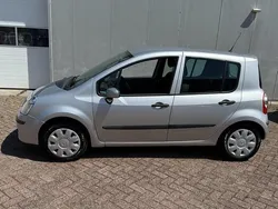 Grijs Gebruikt 2006 Renault Modus MPV | € 2.750 (Eerlijke prijs)