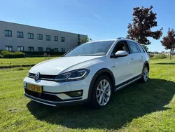 Wit Gebruikt 2017 VW Golf Alltrack Stationwagen | € 9.999