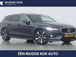Blauw, metallic lak Gebruikt 2020 Volvo V60 Momentum Stationwagen | € 27.400 (Eerlijke prijs)