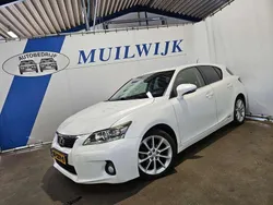 Wit, metallic lak Gebruikt 2012 Lexus CT200h Business Edition Hatchback | € 7.950 (Goede deal)