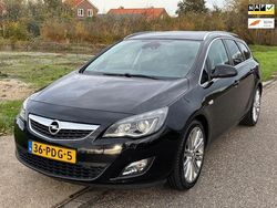 Zwart Gebruikt 2010 Opel Astra Cosmo Stationwagen | € 6.749 (Duur)