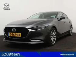 Grijs, metallic lak Gebruikt 2019 Mazda 3 Luxury Sedan | € 22.745 (Iets duurder)