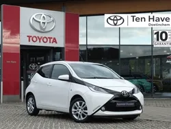 Wit Gebruikt 2018 Toyota Aygo Hatchback | € 8.400 (Eerlijke prijs)