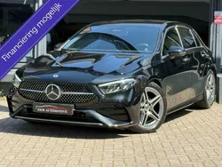Zwart Gebruikt 2024 Mercedes A200 AMG Hatchback | € 34.999 (Eerlijke prijs)