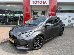 Grijs Gebruikt 2021 Toyota Yaris Hatchback | € 16.995 (Eerlijke prijs)