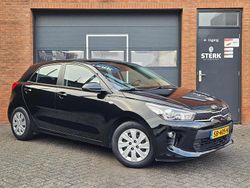 Zwart (metallic) Gebruikt 2018 Kia Rio Hatchback | € 11.450 (Goede deal)